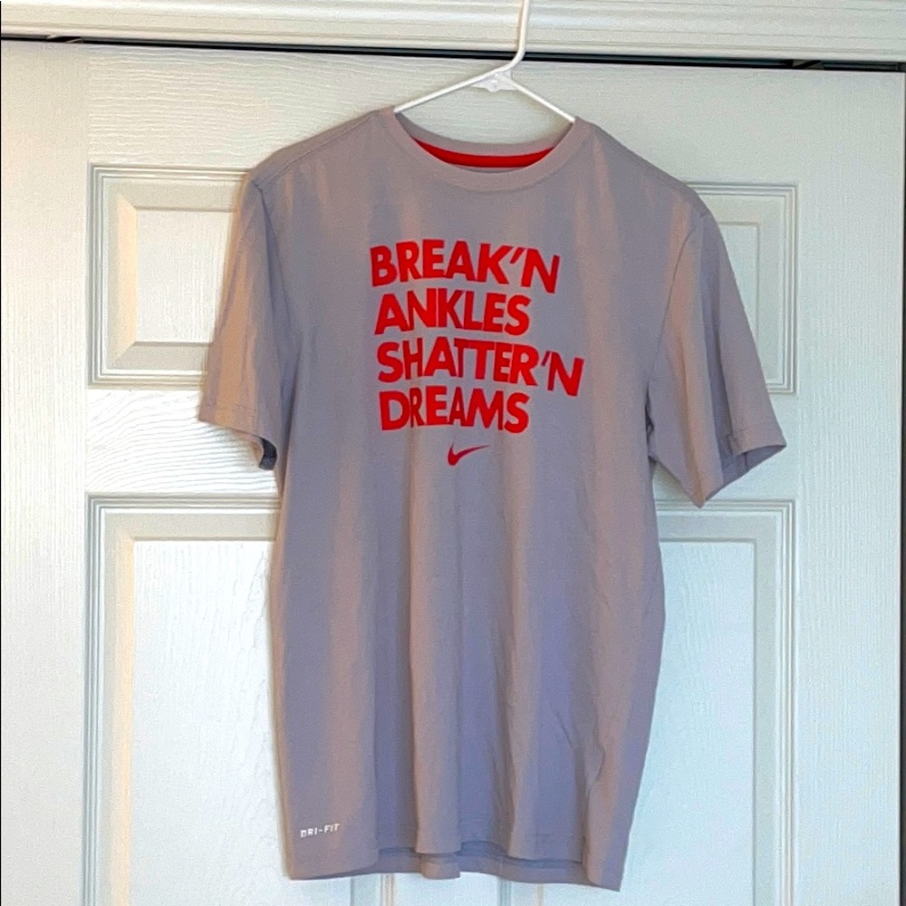 Nike men’s t shirt